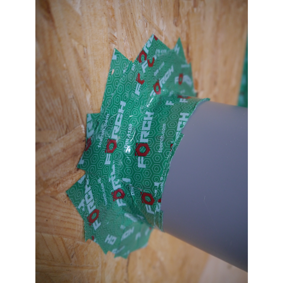 Förch Dampwerende onderlaag met zelfklevende tape groen 50 mm x 25mtr